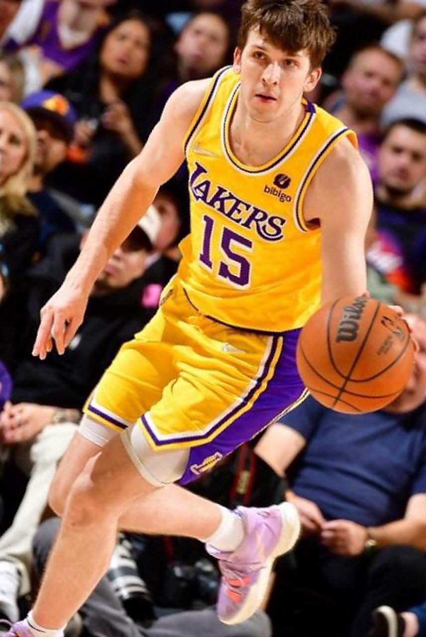 NBA常规赛加时末段走向成谜，辽宁本钢单刀错失，赛场秩序良好，轮换策略被讨论的简单介绍
