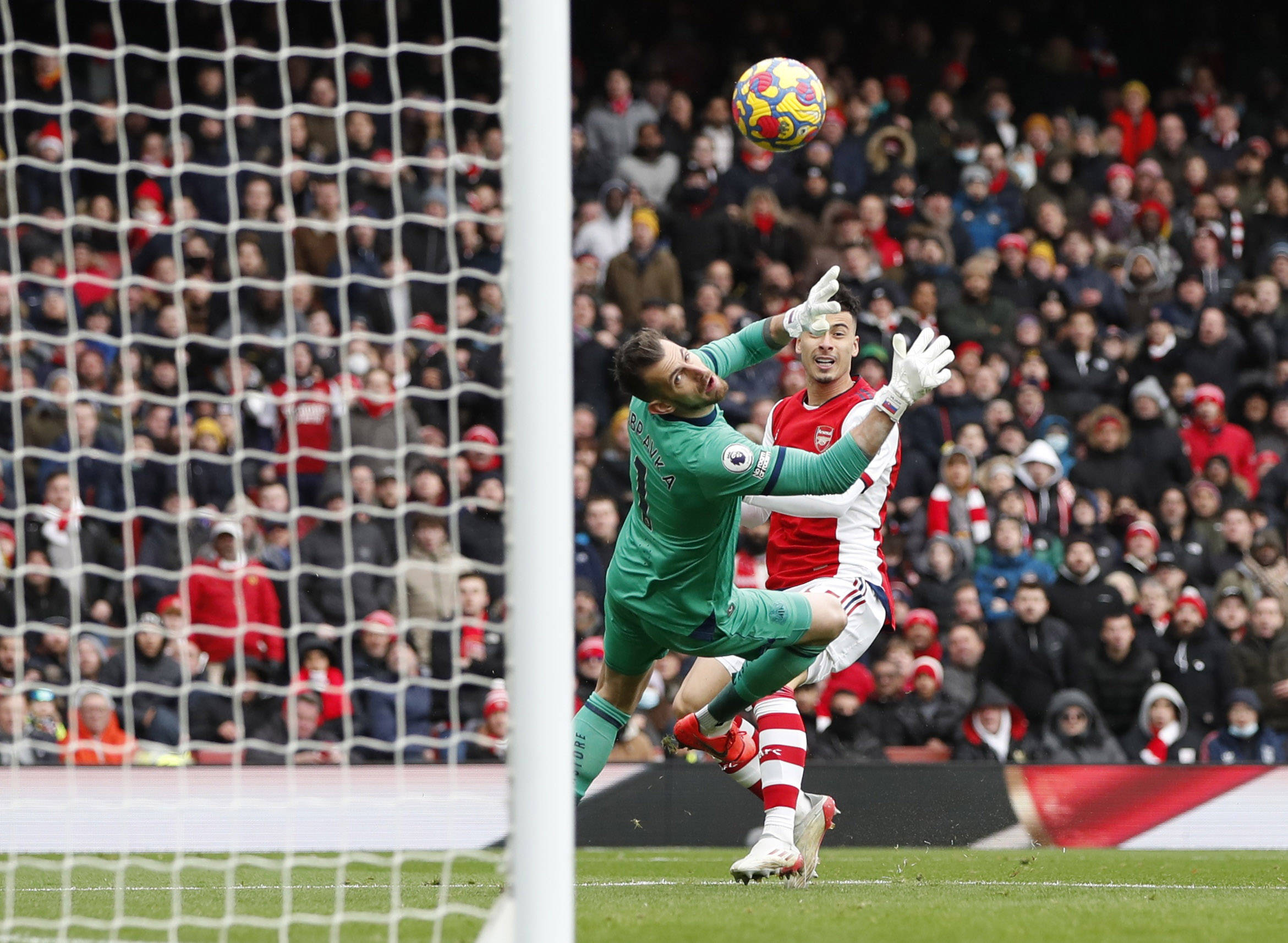 九博官网 -冲刺阶段欧洲杯焦点战，英格兰国家队完成回应争议，压力陡增，团队化学反应显著(欧洲杯焦点战)