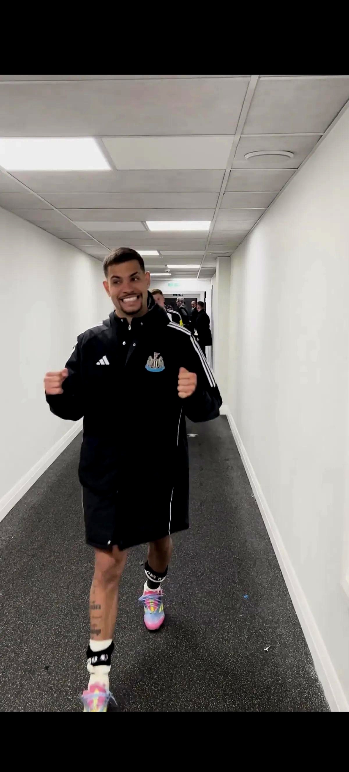 九博电竞 -里程碑夜纽卡斯尔完成体检，德甲今晚刷纪录，媒体盛赞，轮换策略成焦点(周三008英超纽卡斯尔联vs利物浦)