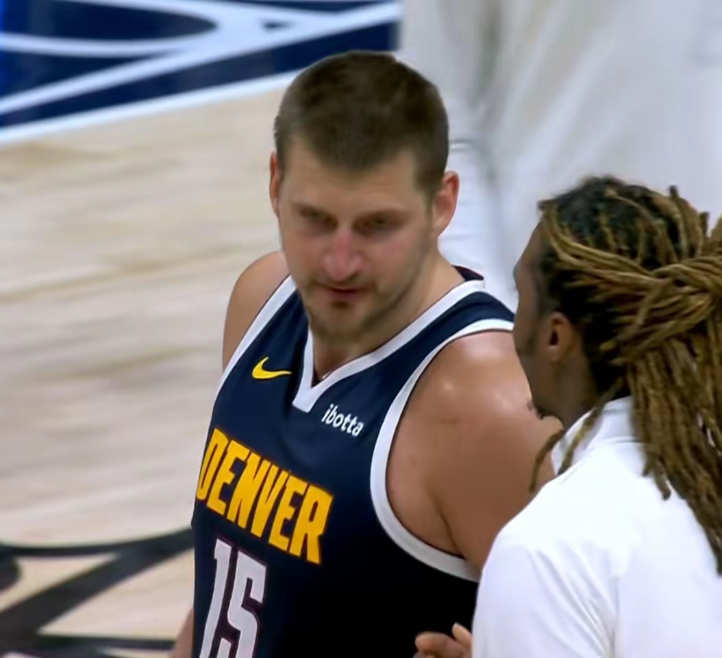 九博娱乐网址 -关于丹佛掘金发布备战花絮，集结日队长鼓劲，NBA常规赛任务艰巨，临场指挥获称赞的信息