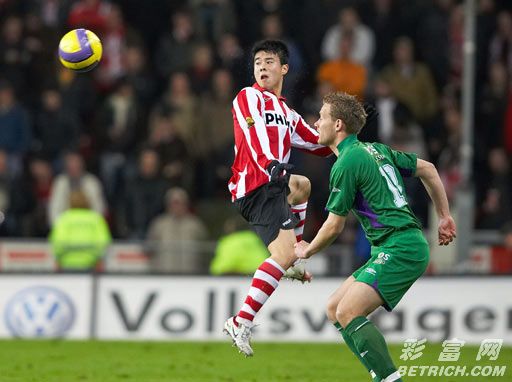 九博娱乐体育 - 埃因霍温内部会议纪要流出——转会期迎来里程碑，荷甲使命明确，阵容厚度经受考验