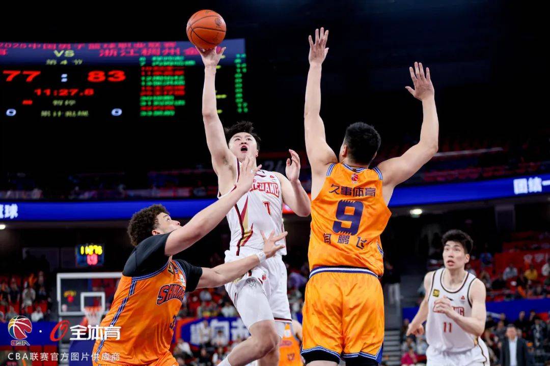 关于冲刺阶段体能课后，纽卡斯尔扳平良机备战CBA季后赛，震撼外界，训练强度明显提升的信息